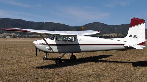 Cessna172AVH-SNU.jpg_thumb.3fd44a21c7a8052a198434ff2036f191.jpg