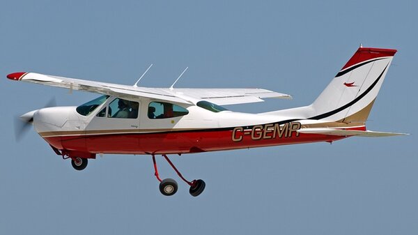 Cessna177RGC-GEMR.jpg_thumb.730903b92228dd4729088d6d7c828d8a.jpg