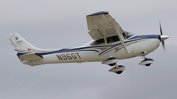 Cessna182T2012N96GT.jpg_thumb.a0d8a99340968b15de6938f63ad41926.jpg