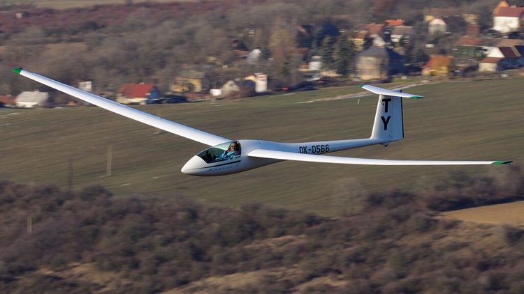 Schempp-Hirth Nimbus - Gliders - Recreational Flying