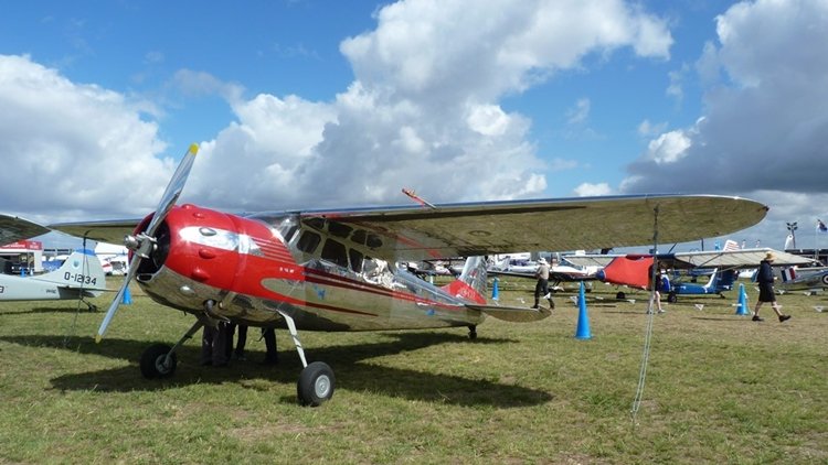 More information about "Cessna 195"